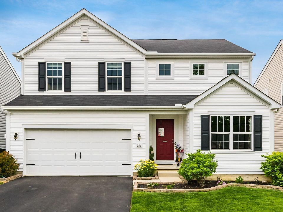 1st image of 261 Ravensdale Pl