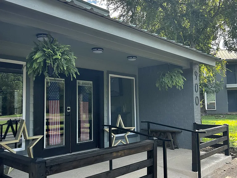 Athena Garden Apartments — Photo 5