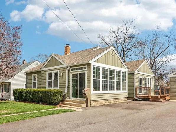 375 S Lake St, Grayslake, IL 60030