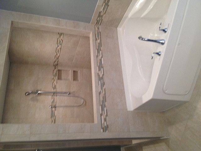 2nd image of 116 Candlewood Dr