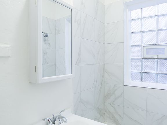 4th image of 5052 N Glenwood Ave #1K