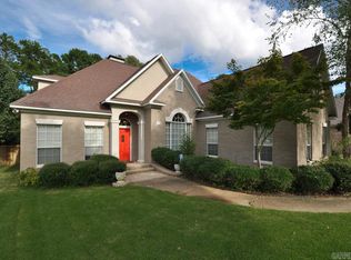 2 Masters Place Dr, Maumelle, AR 72113