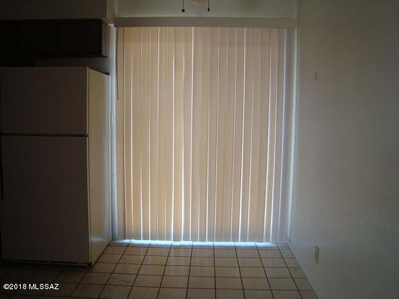 5th image of 2947 N Palo Verde Ave