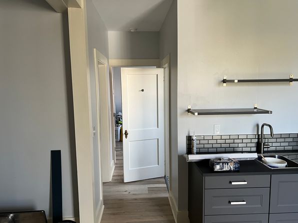25 E Main St #2