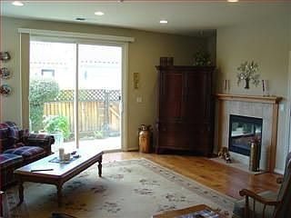 4th image of 1376 White Oak Pl