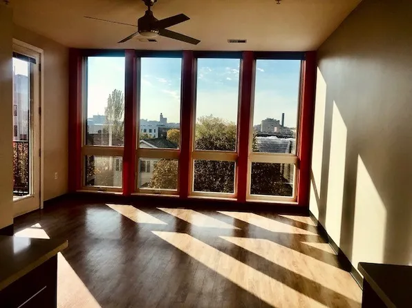 East Terrace Apartments - 401