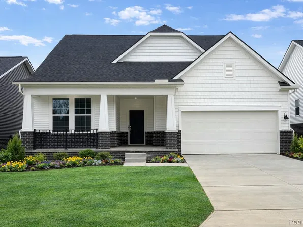 3036 Sheffield Cir, Clarkston, MI 48346