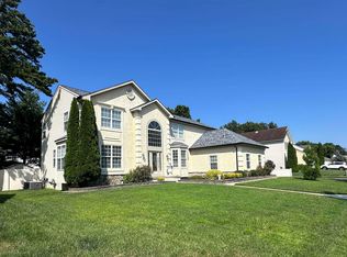 236 Churchill Dr, Egg Harbor Township, NJ 08234