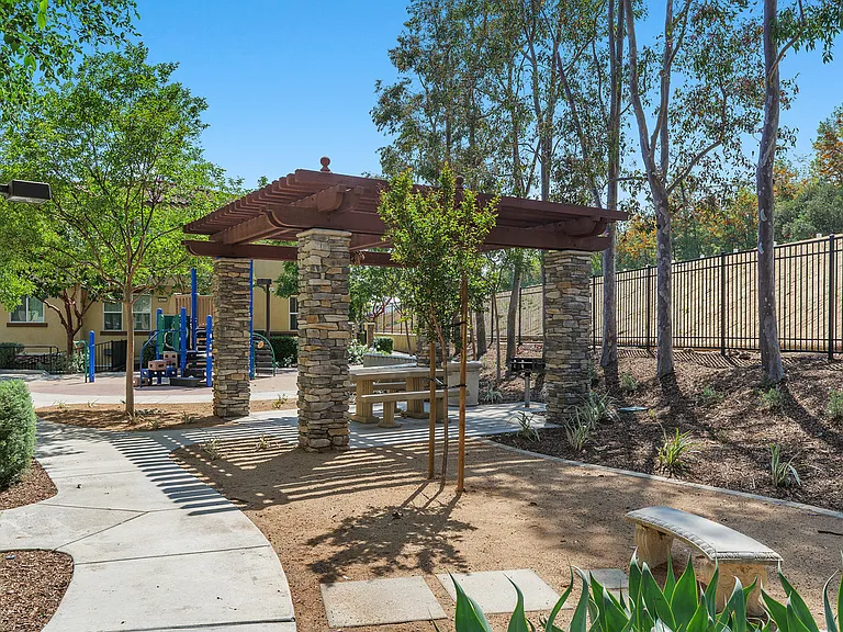 8011 City View Pl — Photo 36