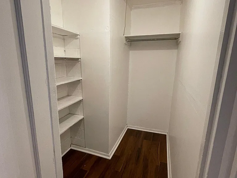 919 Carter St — Photo 15