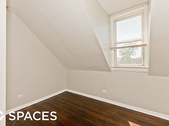 5th image of 1914 W Henderson St #Ch2a