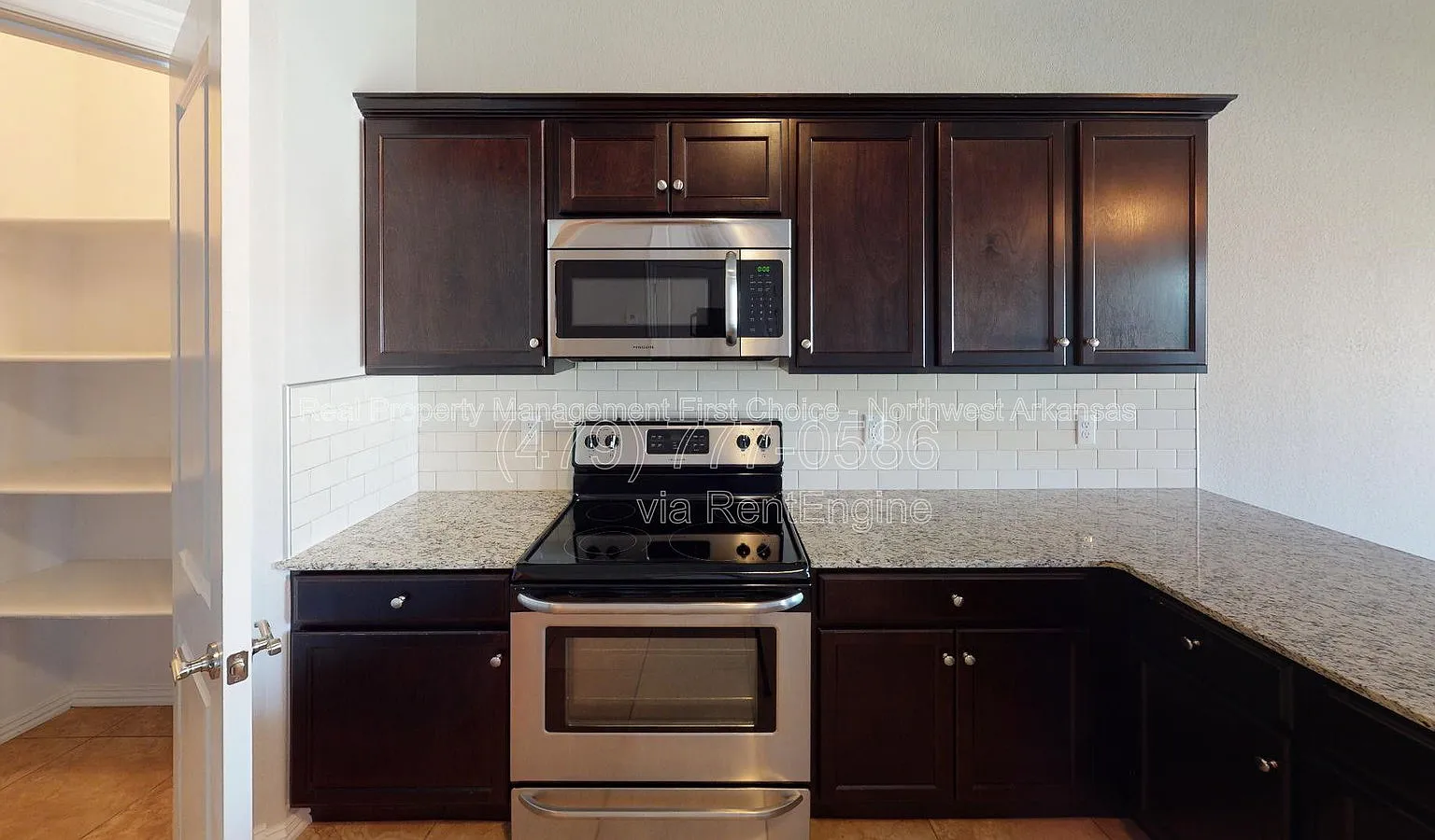 3 bed, 2.5 bath, 1550 sqft, $1,650 — Photo 2