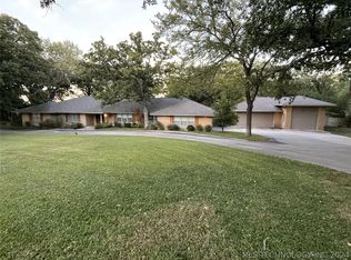 903 Little Ave, Madill, OK 73446