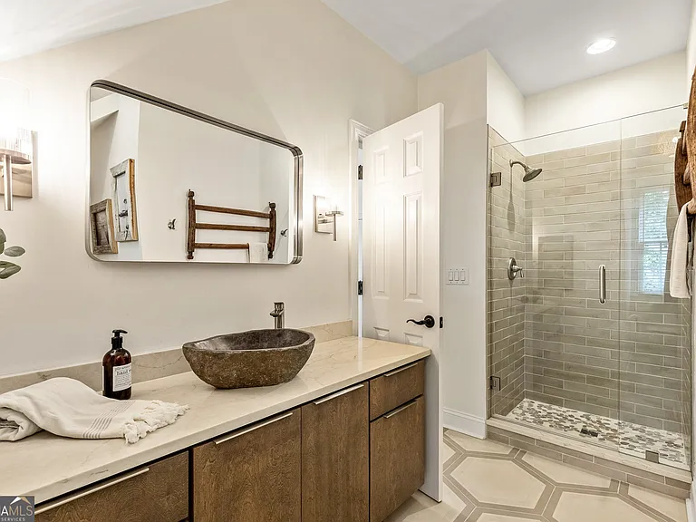 125 N Cove Dr — Photo 58