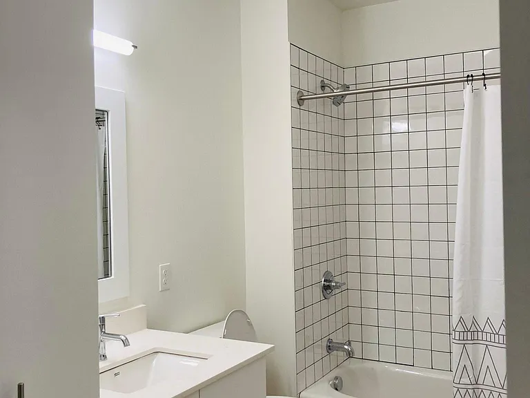 2BR, 2BA