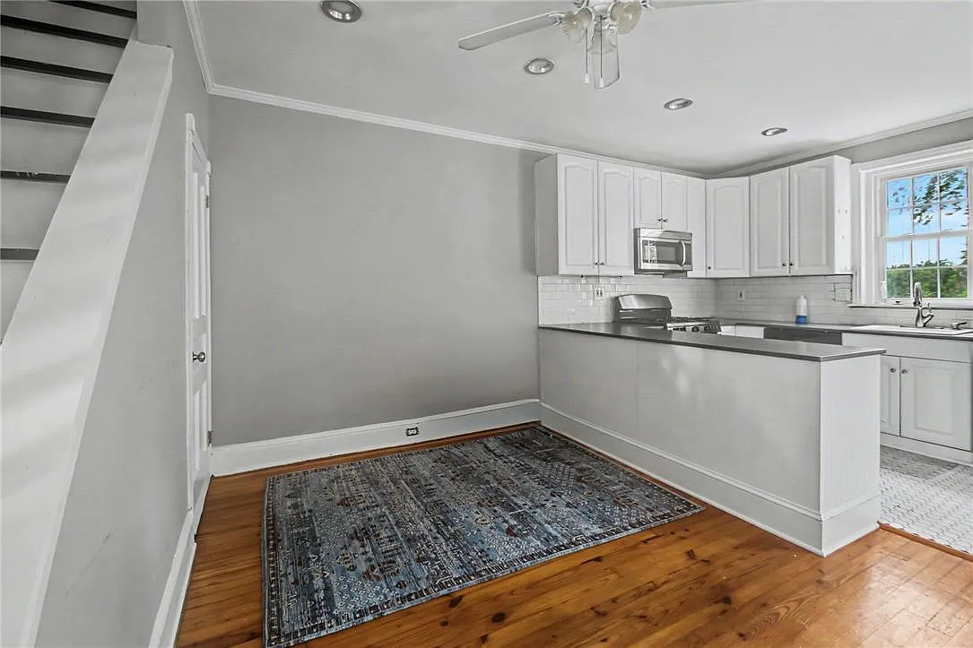 2 bed, 1.0 bath, 900 sqft, $1,800 — Photo 4