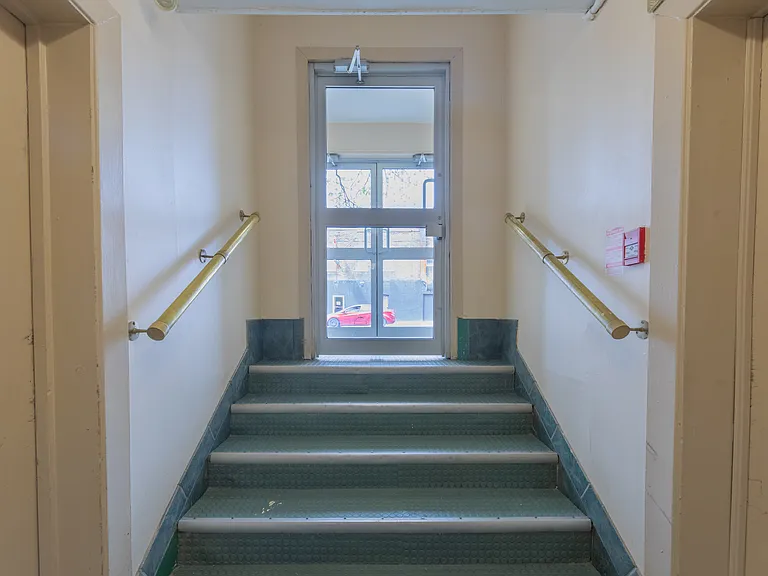 5 Donlands Ave — Photo 7