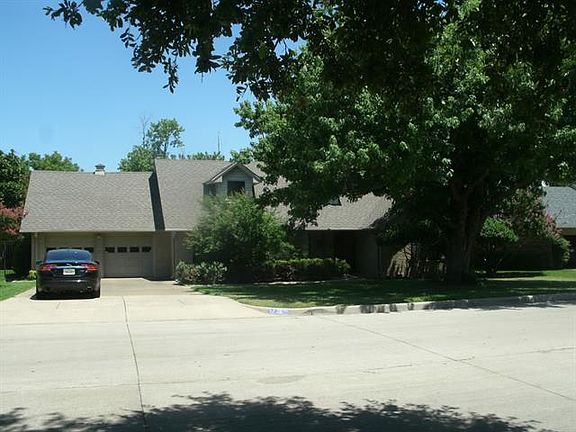 2nd image of 3736 Wilkie Way
