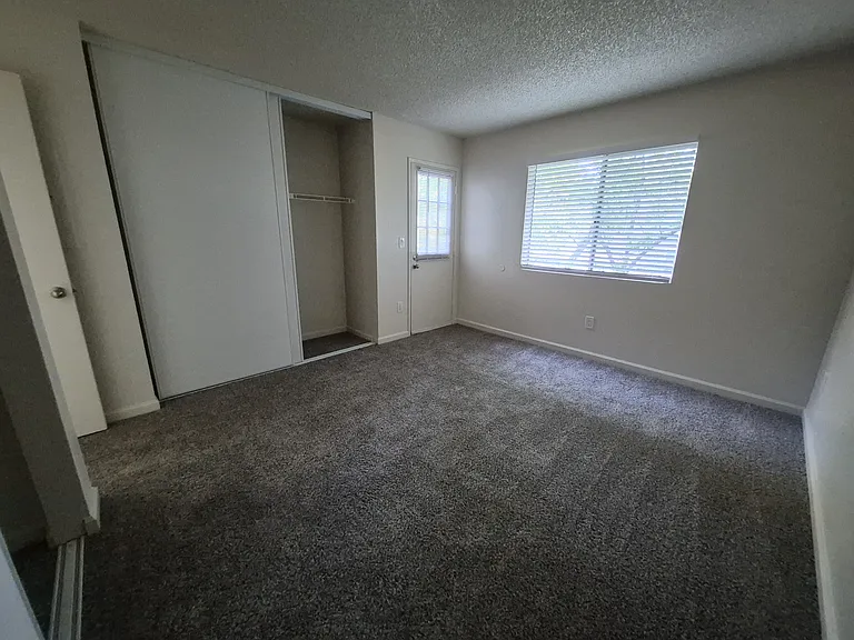 Foxworth Apartments — Photo 50