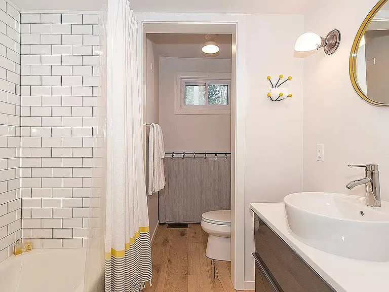 39 Peconic Ave — Photo 8