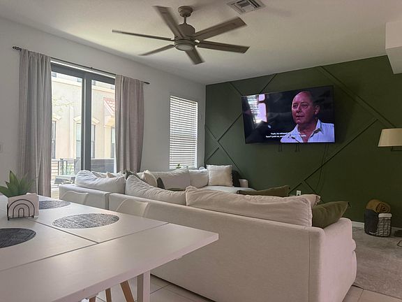 3rd image of 1091 NW 33RD Street