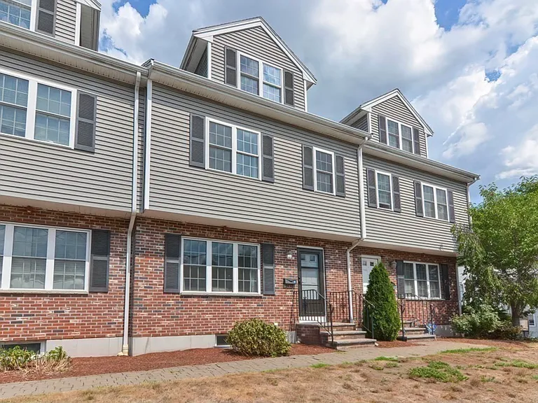 39 Curve St — Photo 2