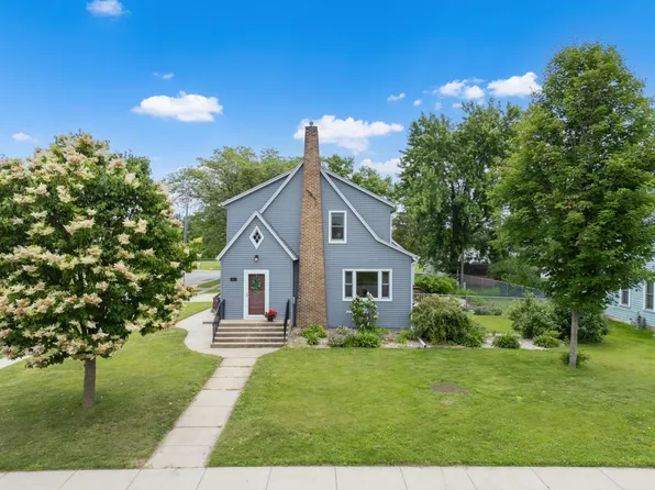 301 2nd Ave SE, Pine Island, MN 55963