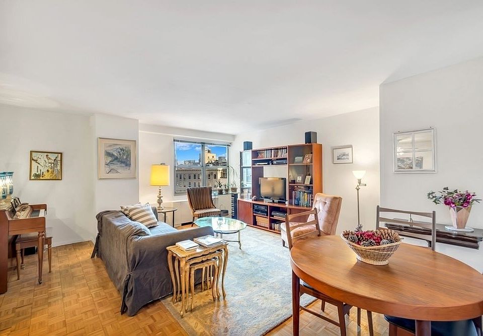 1st image of 155 W 68th St APT 1817