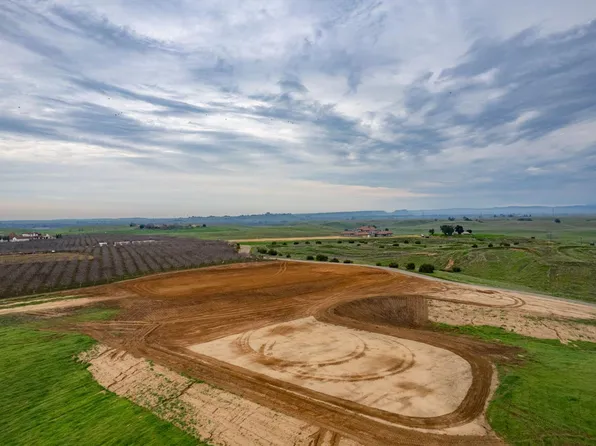 12875 Auberry Rd, Clovis, CA 93619