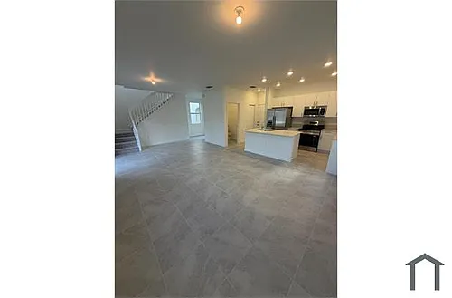 2740 SE 24th Ct #2740 Photo 1