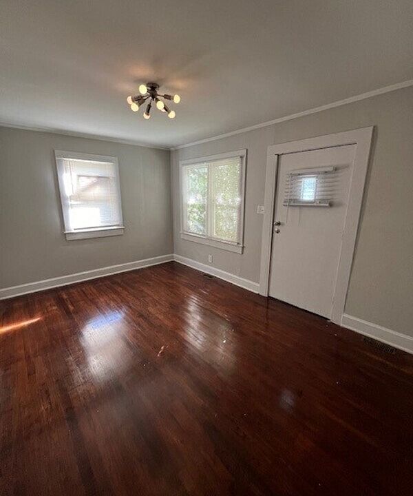 2nd image of 904 Ogden Rd
