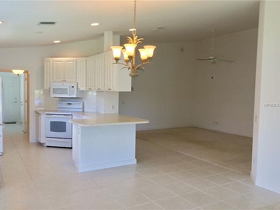 5th image of 7692 Camminare Dr