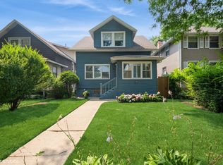 2038 Dewey Ave, Evanston, IL 60201