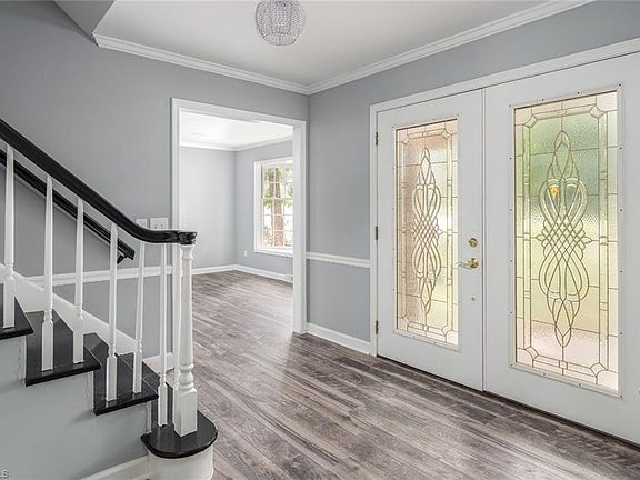 3rd image of 4905 Warfield Dr