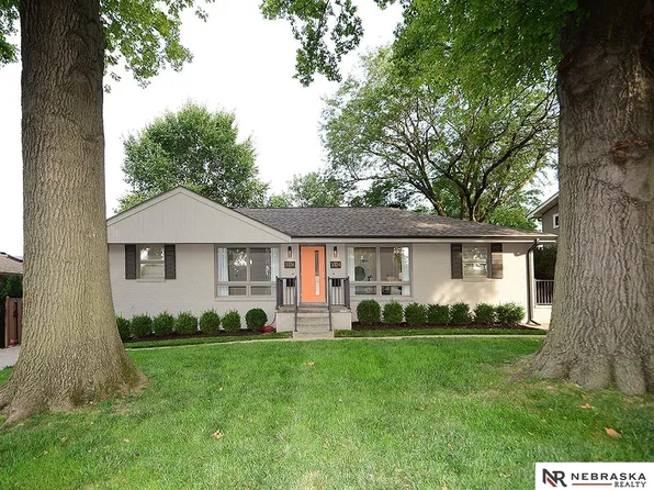 3334 S 82nd St, Omaha, NE 68124
