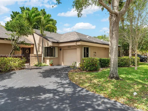 165 Chelsea Ln, Plantation, FL 33324