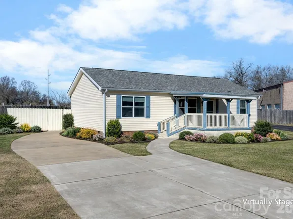 999 Stones Throw Dr, Concord, NC 28025