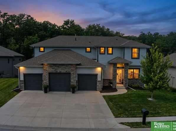 5804 S 238th St, Elkhorn, NE 68022