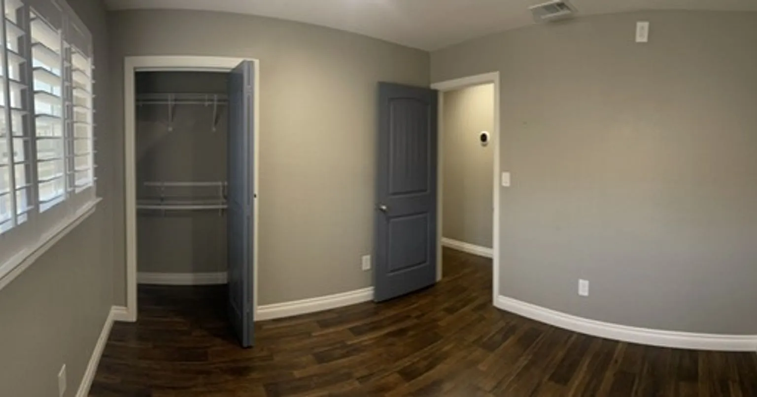 3 Bed, 2 Bath Home — Photo 4