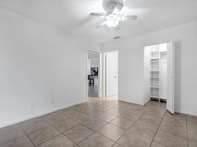 1013 NW 53rd St — Photo 19