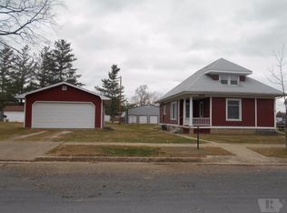 630 Jackson St, Warsaw, IL 62379