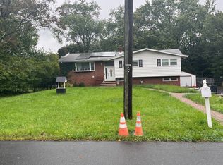 117 John E Busch Ave, Somerset, NJ 08873