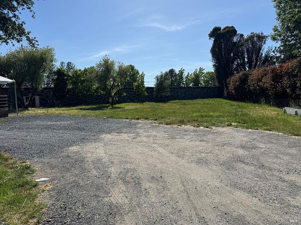 2nd image of 231 Bluebird Drive