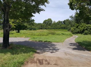 211 E Emory Rd, Powell, TN 37849