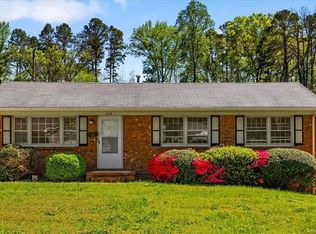 2115 Carpenter St, Greensboro, NC 27403