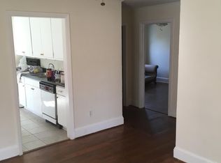 526 Heather Dr, Raleigh, NC 27606