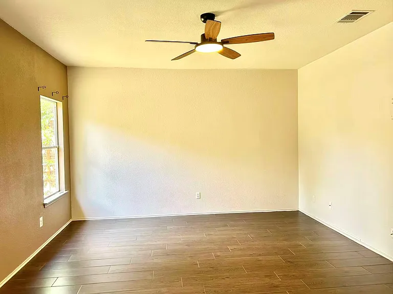 615 Settlement St — Photo 14