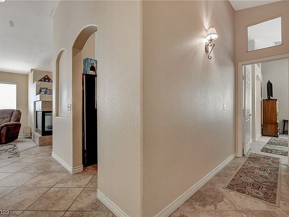 5th image of 2108 Spanish Town Ave