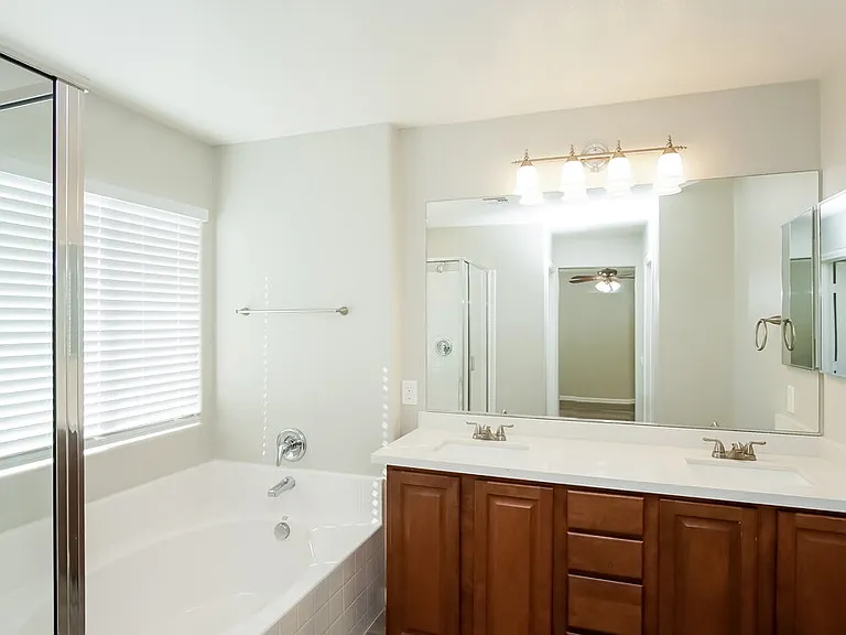 2405 Breckle Key Ave — Photo 11