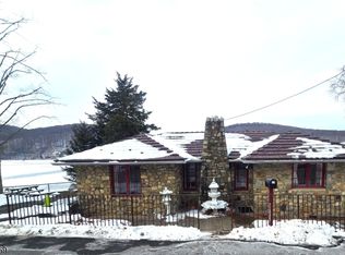 43 Lakeside Dr E, Belvidere, NJ 07823
